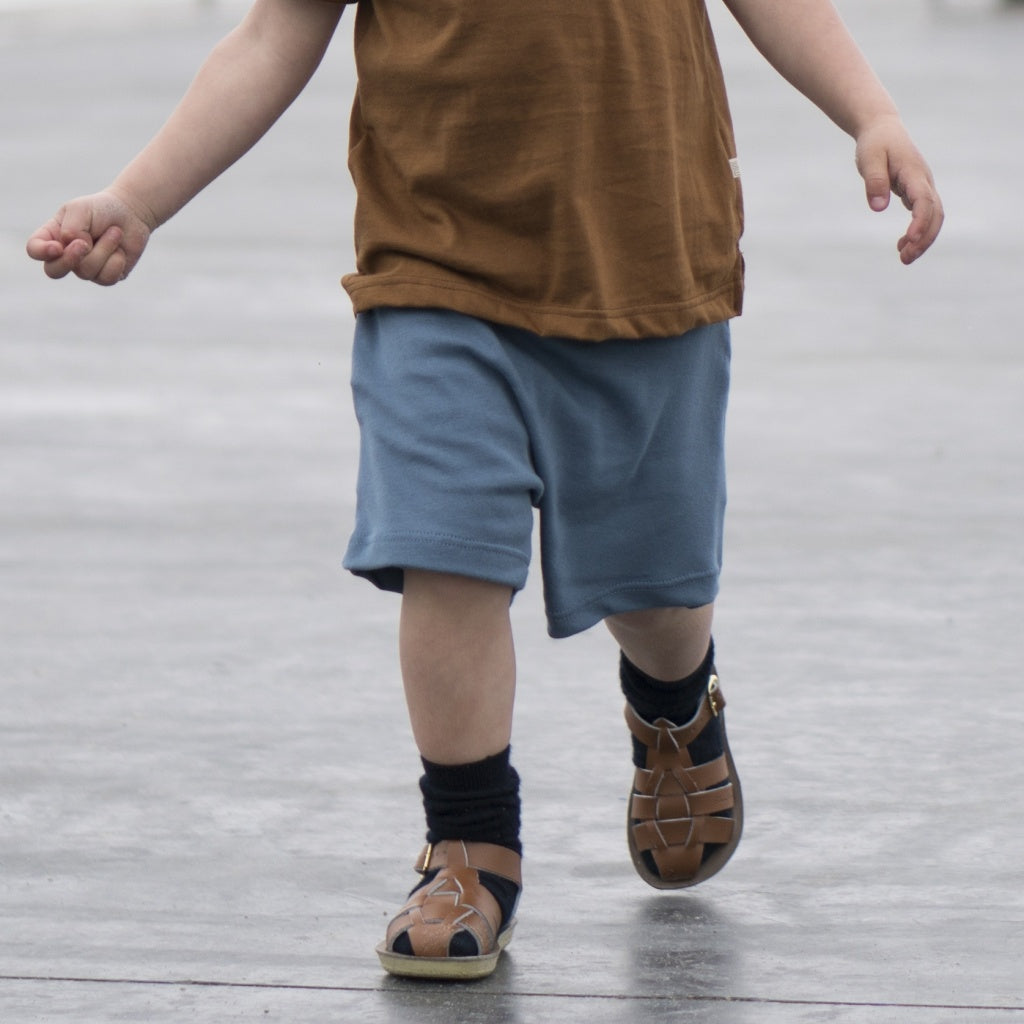 🌿 kurze Hose aus Bio Baumwolle von MINIMALISMA - blau