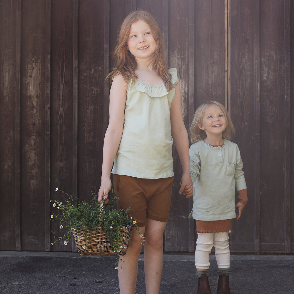 🌿 Top mit Rüschen aus Bio Baumwolle von MINIMALISMA - hellgrün