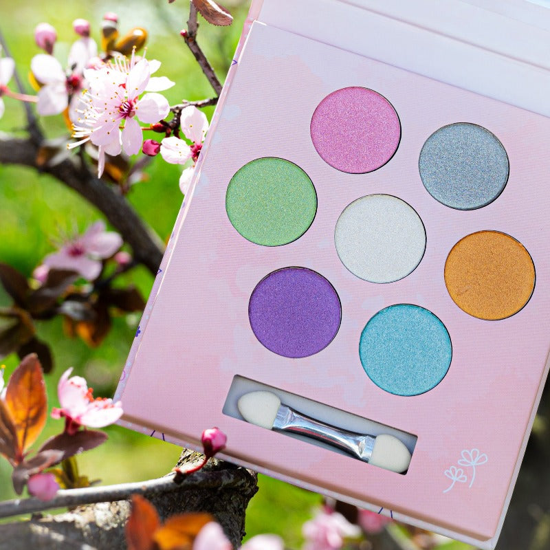Namaki My Secret Play Makeup | Bio Kinder Lidschatten Set mit Blumenhintergrund