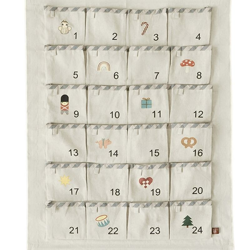 Detailansicht oyoy Adventskalender Circus beige blau