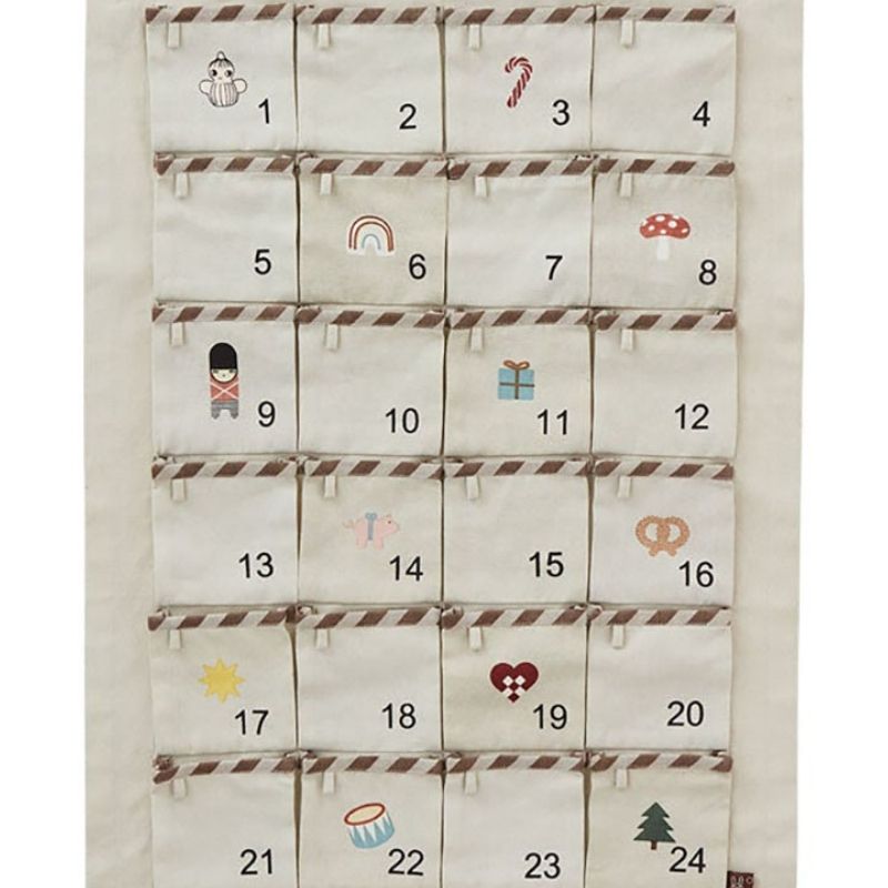 oyoy Adventskalender Circus beige braun Detailansicht